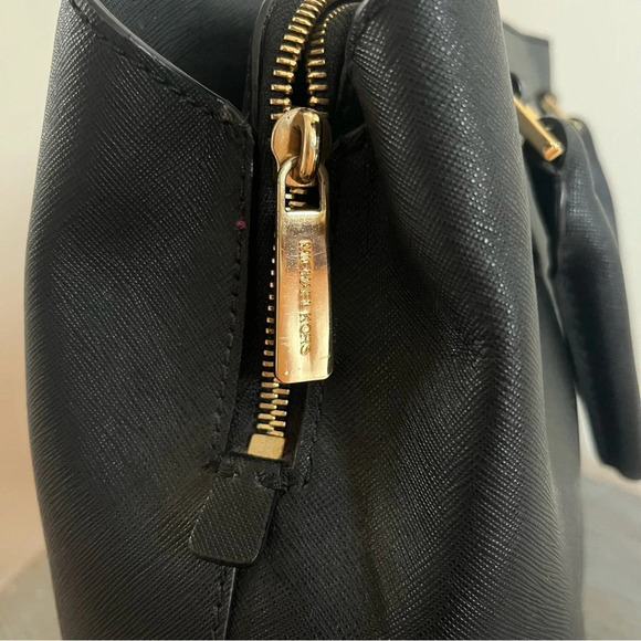 Michael Kors Black Women's Bag and Wallet Set - Picture 4 of 16